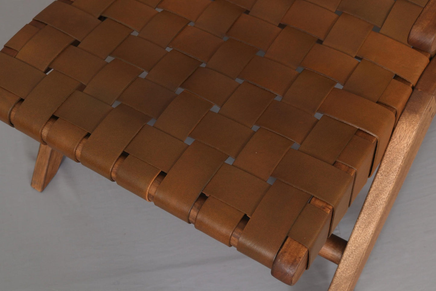 SANTAI Lounge Chair