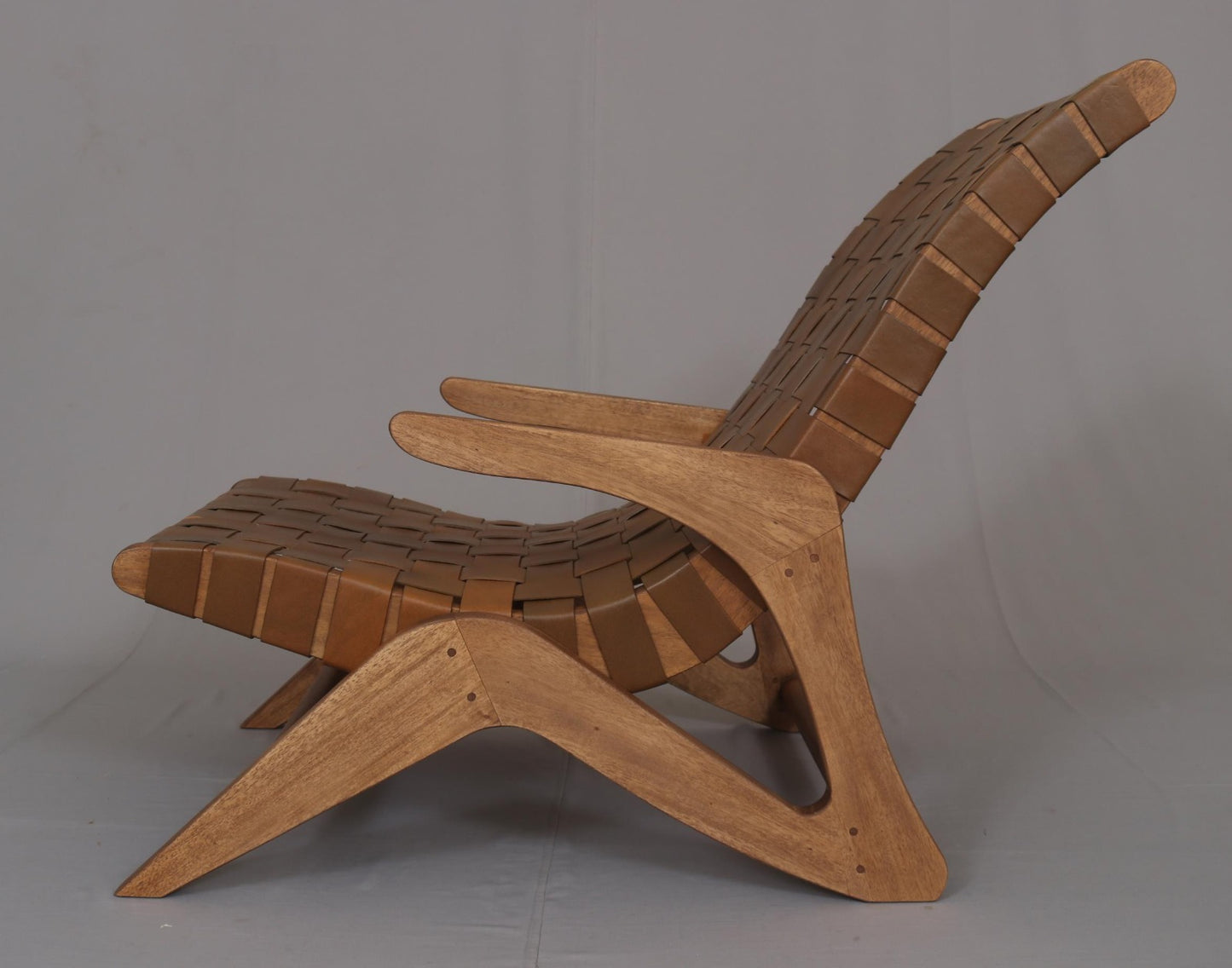 SANTAI Lounge Chair
